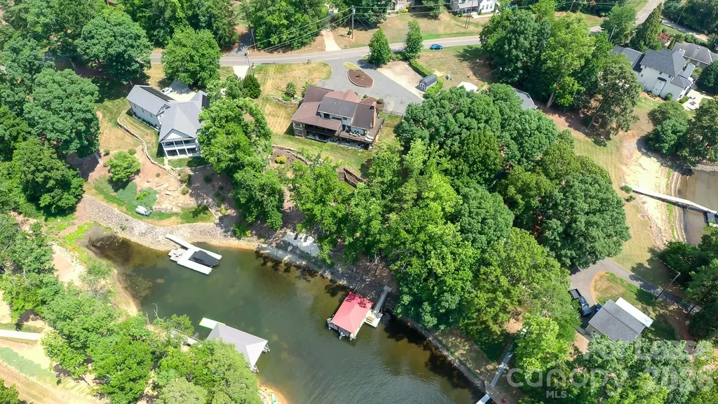 256 Greenbay Road Mooresville NC 28117