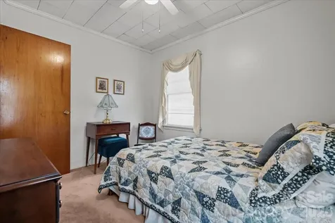 63 Lynn Avenue Cheraw SC 29520