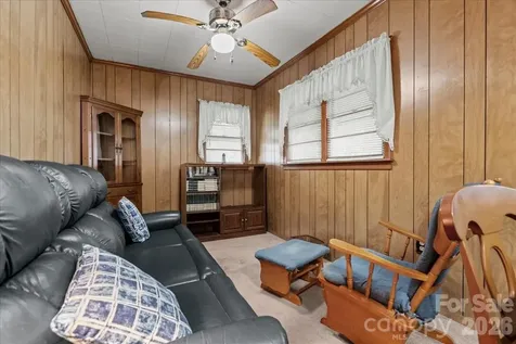 63 Lynn Avenue Cheraw SC 29520