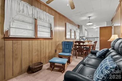 63 Lynn Avenue Cheraw SC 29520