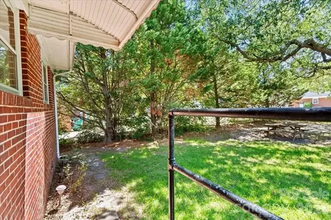 63 Lynn Avenue Cheraw SC 29520
