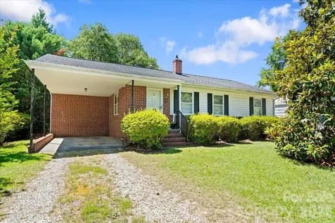 63 Lynn Avenue Cheraw SC 29520