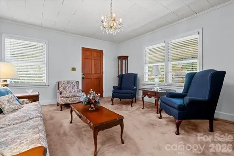 63 Lynn Avenue Cheraw SC 29520