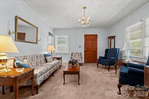 63 Lynn Avenue Cheraw SC 29520