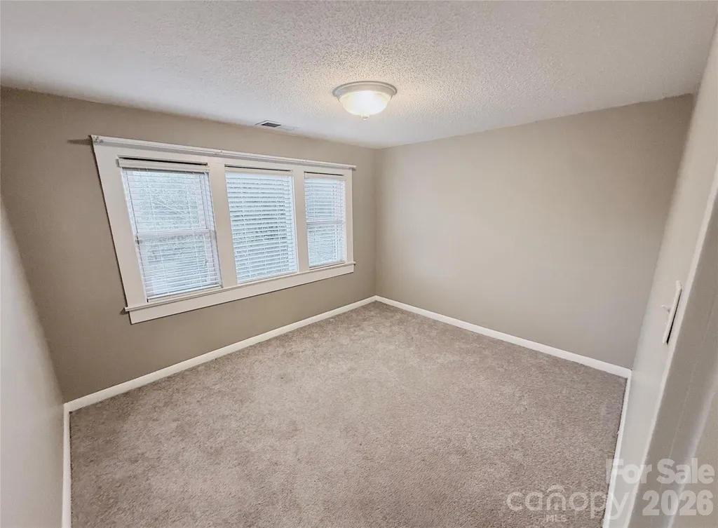 302 S College Avenue Newton NC 28658