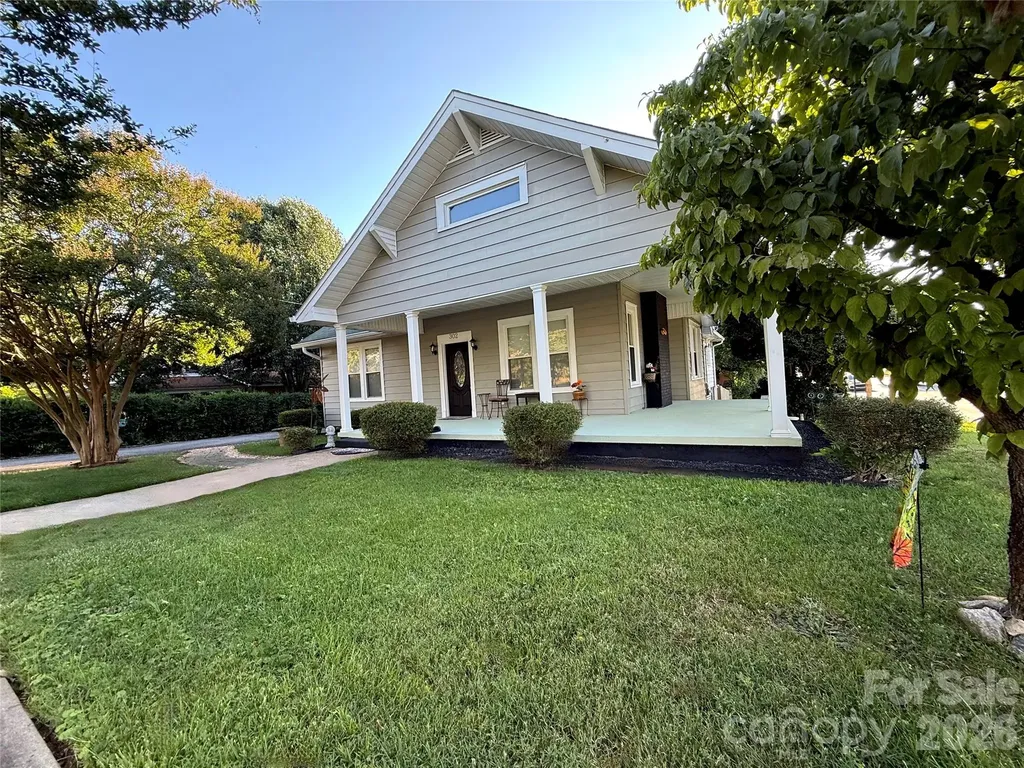 302 S College Avenue Newton NC 28658