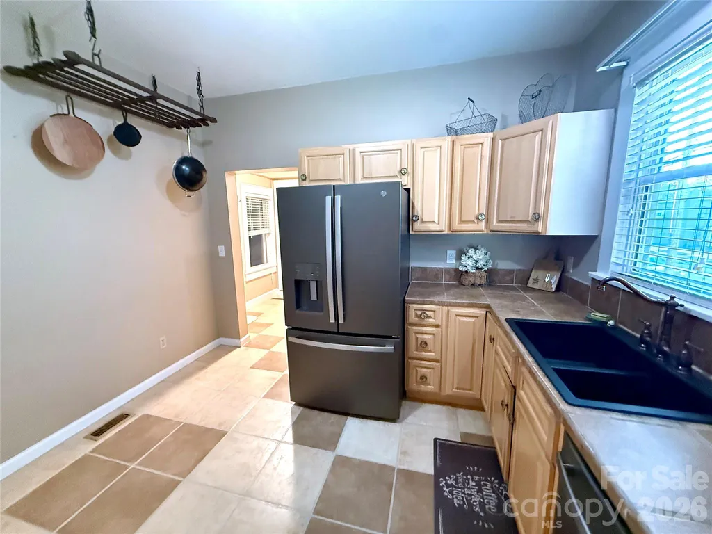 302 S College Avenue Newton NC 28658