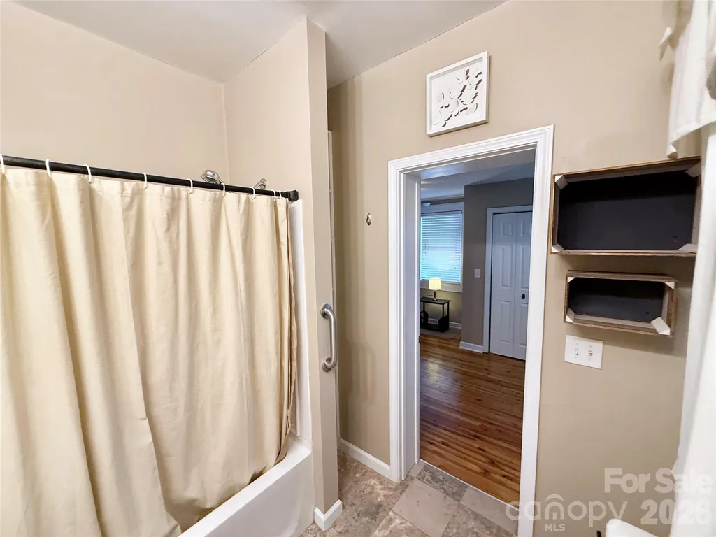 302 S College Avenue Newton NC 28658