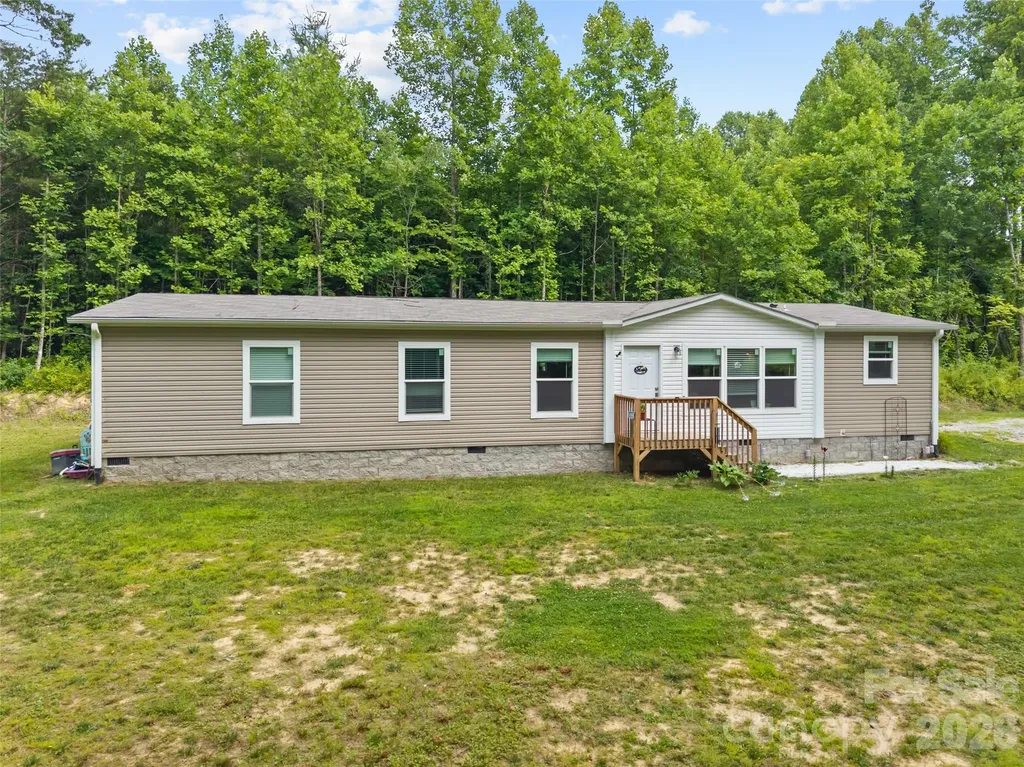 64 Tupper Lane Hendersonville NC 28792