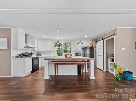 64 Tupper Lane Hendersonville NC 28792