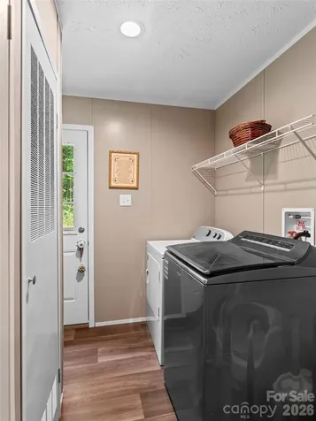 64 Tupper Lane Hendersonville NC 28792