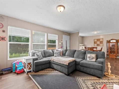 64 Tupper Lane Hendersonville NC 28792