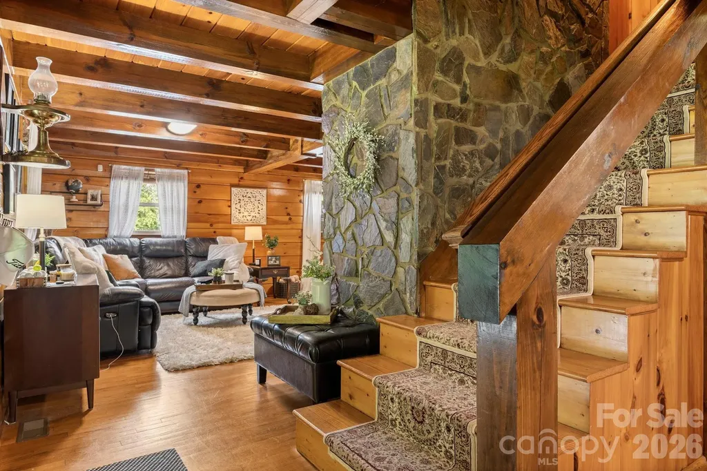 61 Honeycutt Lane Nebo NC 28761