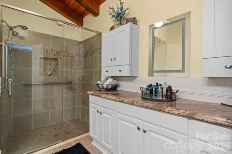 61 Honeycutt Lane Nebo NC 28761