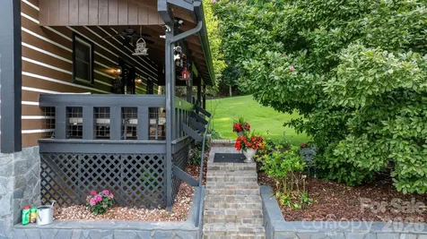 61 Honeycutt Lane Nebo NC 28761