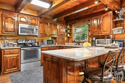61 Honeycutt Lane Nebo NC 28761