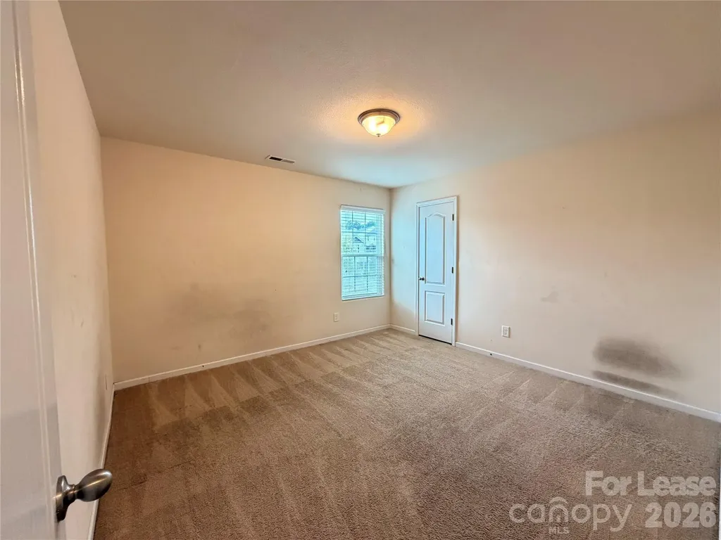 6562 Paw Village Road Charlotte NC 28214