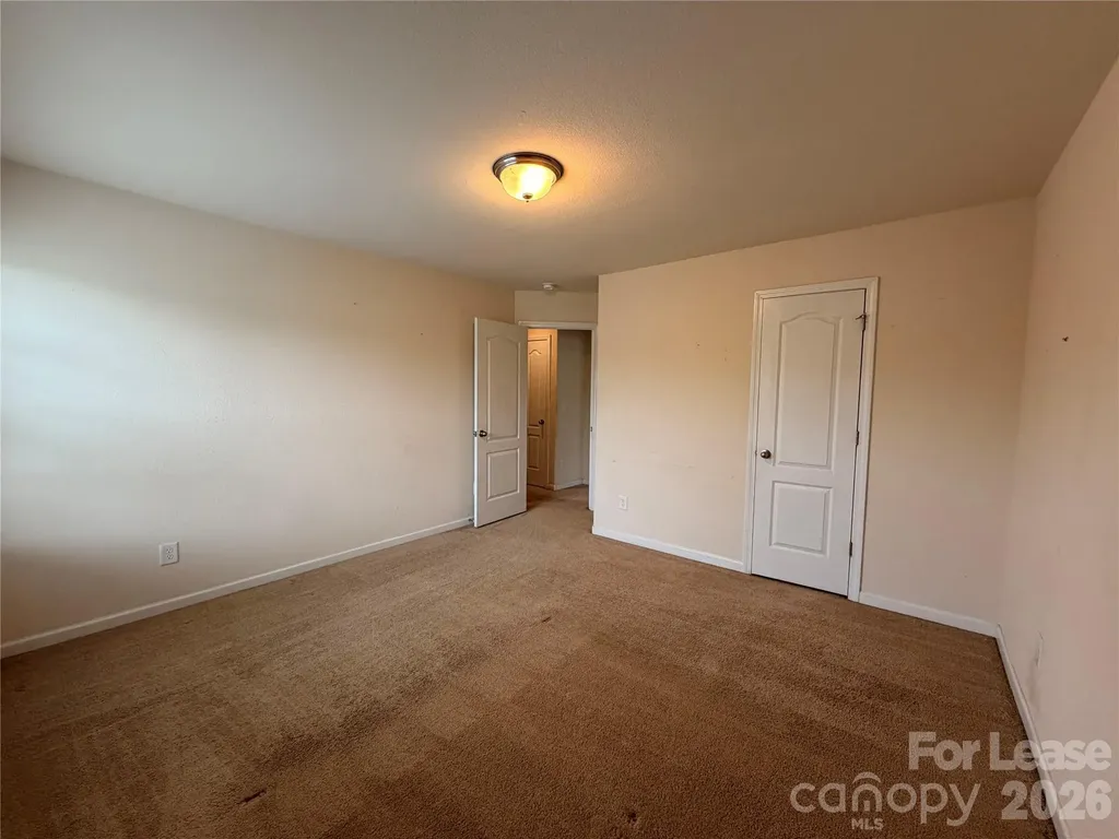 6562 Paw Village Road Charlotte NC 28214