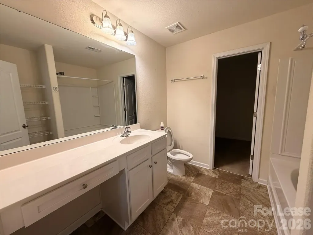 6562 Paw Village Road Charlotte NC 28214
