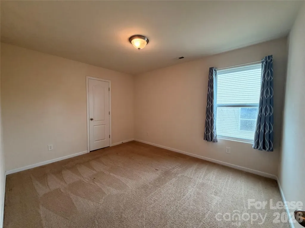 6562 Paw Village Road Charlotte NC 28214