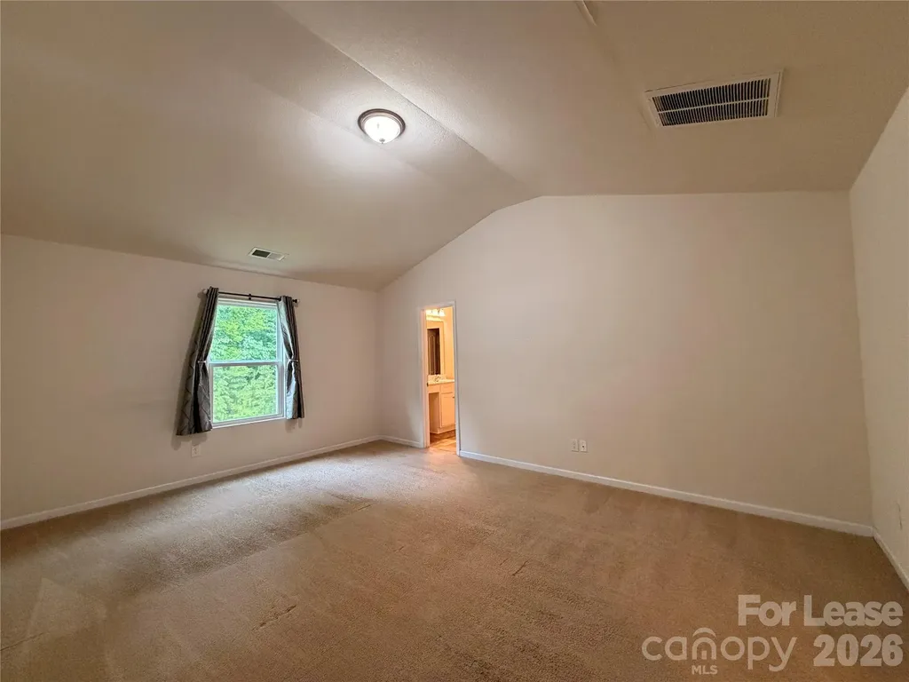 6562 Paw Village Road Charlotte NC 28214