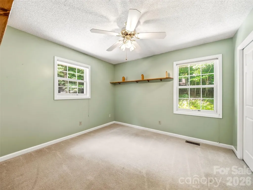 206 Camellia Way Laurel Park NC 28739