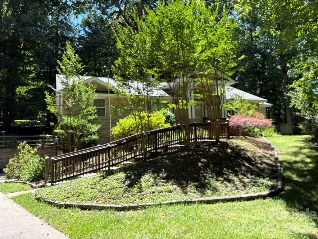 206 Camellia Way Laurel Park NC 28739