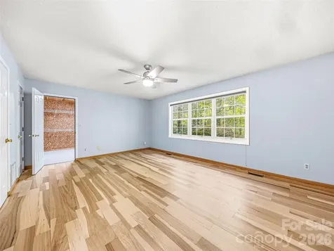 206 Camellia Way Laurel Park NC 28739
