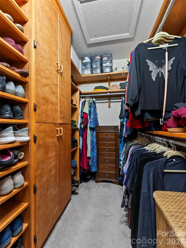 3 Westbridge Drive Hendersonville NC 28739