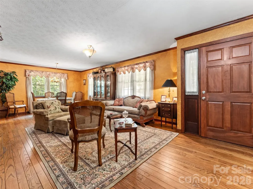 3 Westbridge Drive Hendersonville NC 28739