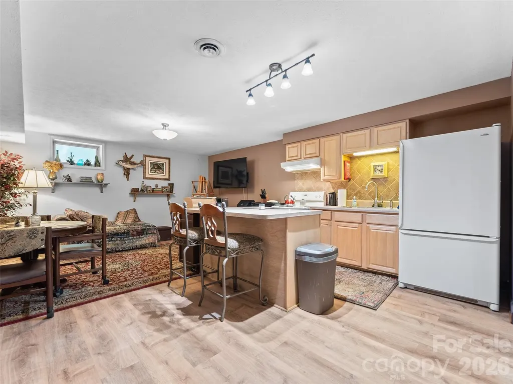 3 Westbridge Drive Hendersonville NC 28739