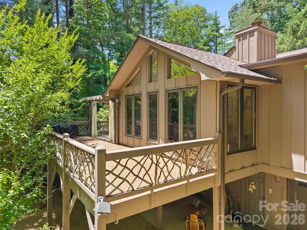 3 Westbridge Drive Hendersonville NC 28739