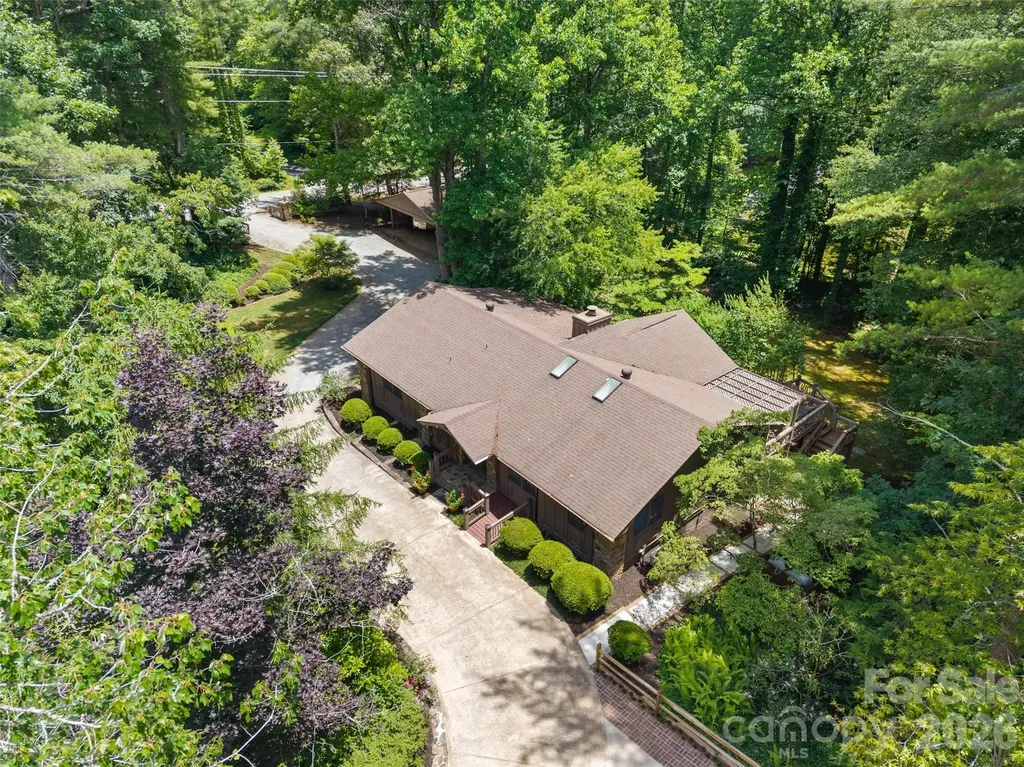 3 Westbridge Drive Hendersonville NC 28739