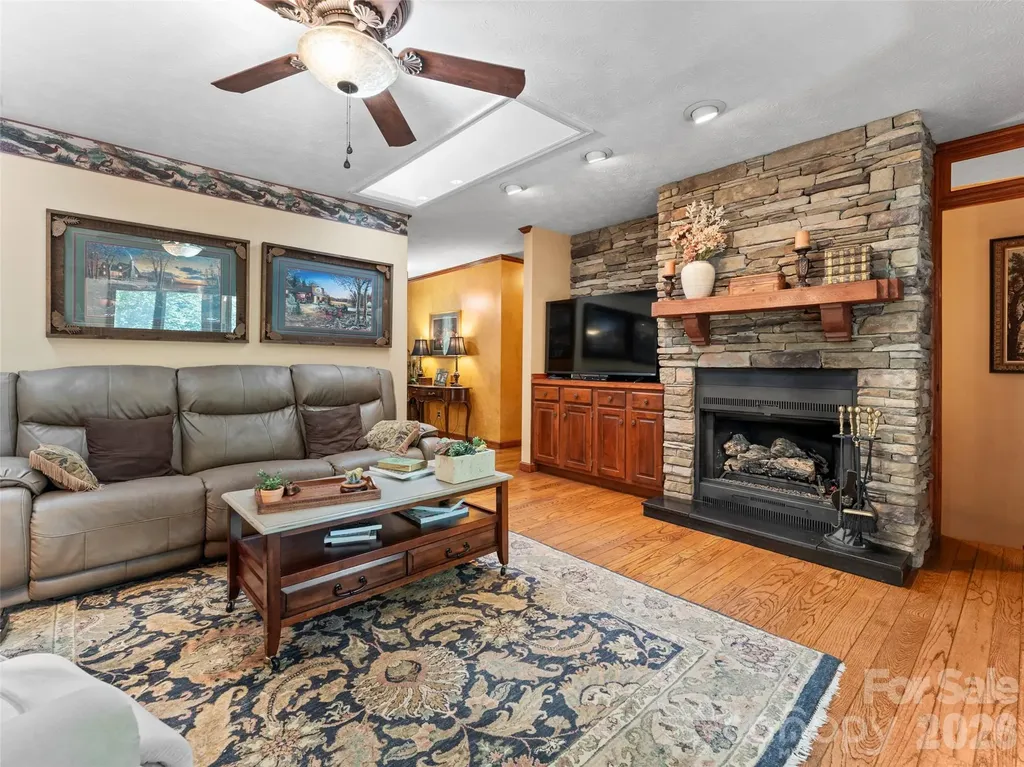 3 Westbridge Drive Hendersonville NC 28739