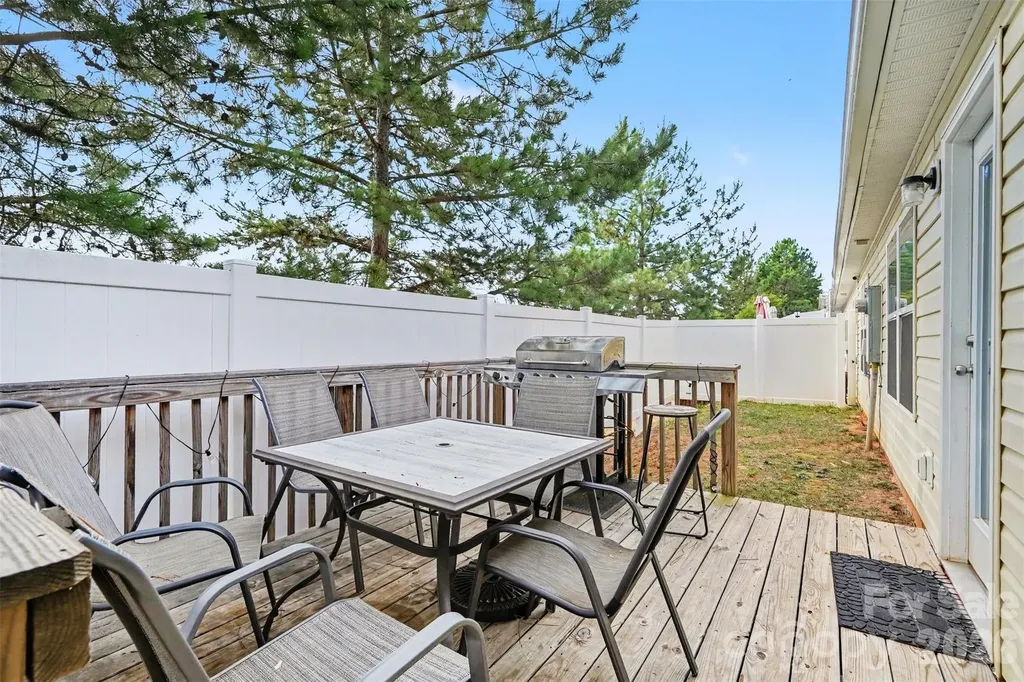 1170 Amberlight Circle Salisbury NC 28144