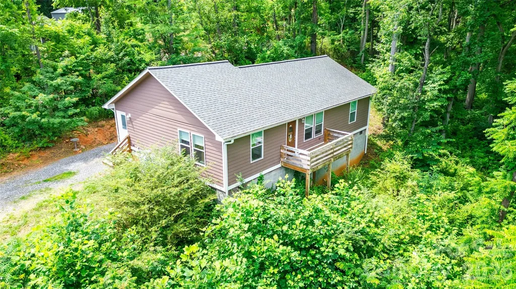 24 Old Rogers Lane Sylva NC 28779