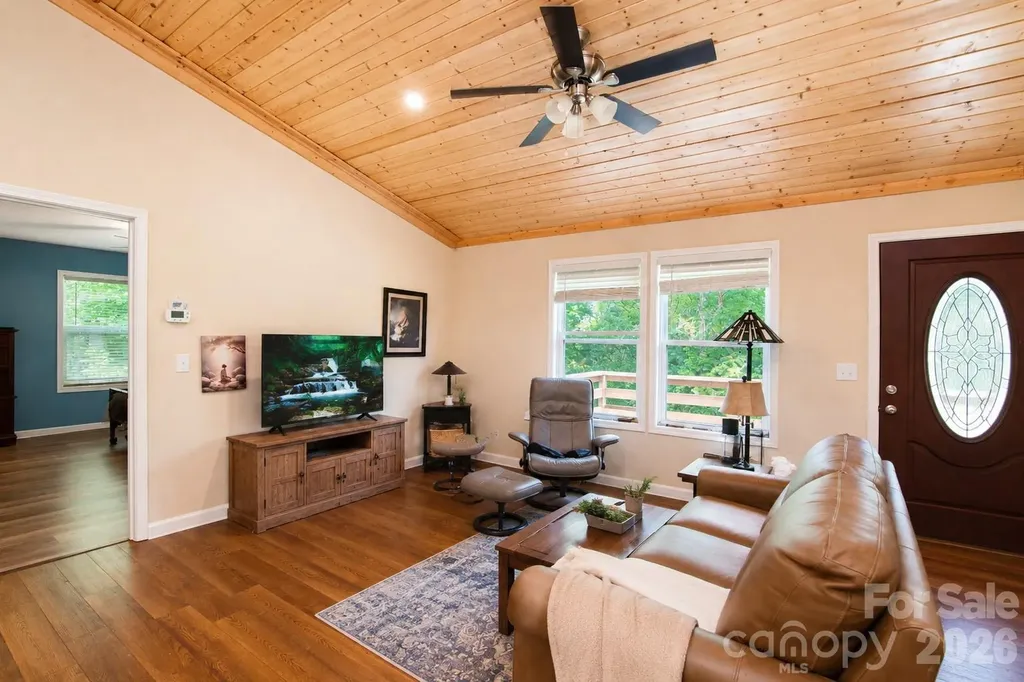 24 Old Rogers Lane Sylva NC 28779