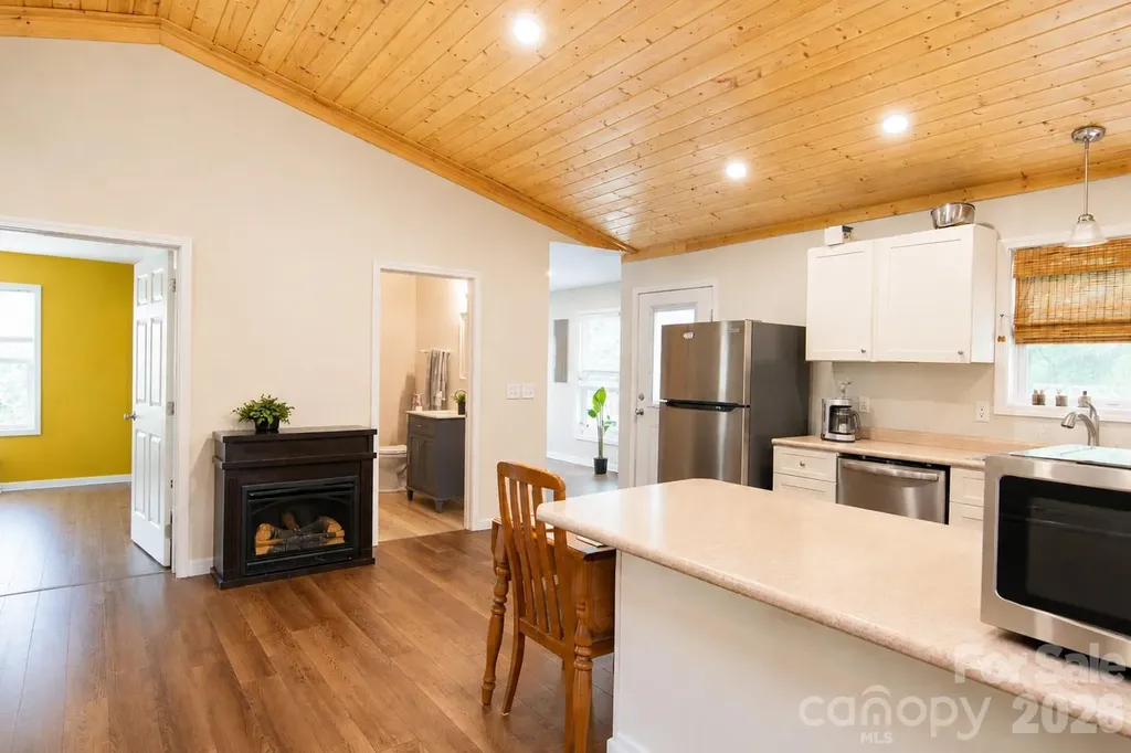24 Old Rogers Lane Sylva NC 28779