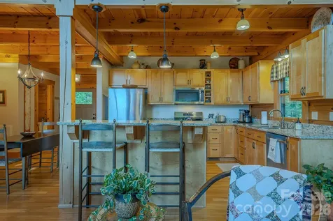 1016 Horizon Trail Nebo NC 28761