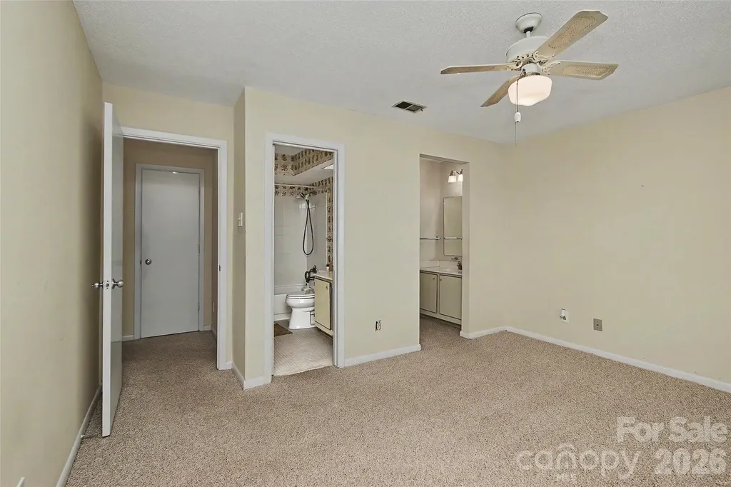807 Sardis Cove Drive Charlotte NC 28270