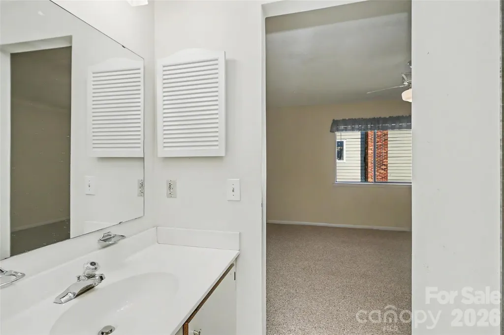 807 Sardis Cove Drive Charlotte NC 28270