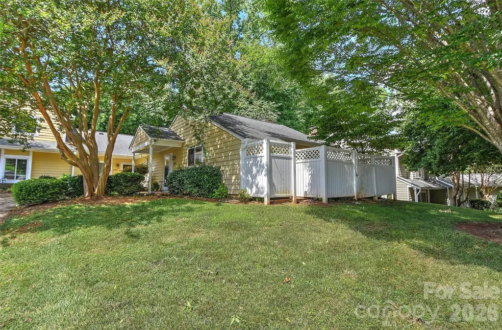 807 Sardis Cove Drive Charlotte NC 28270
