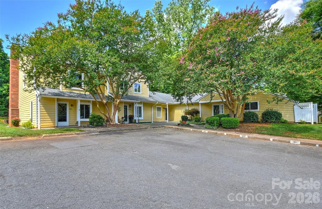 807 Sardis Cove Drive Charlotte NC 28270