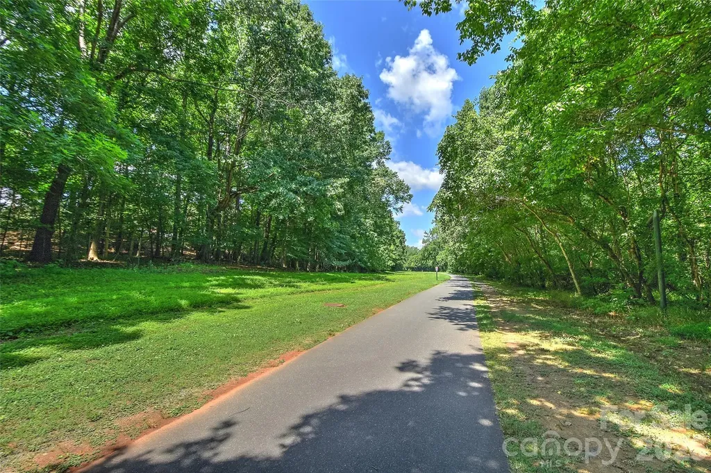 807 Sardis Cove Drive Charlotte NC 28270