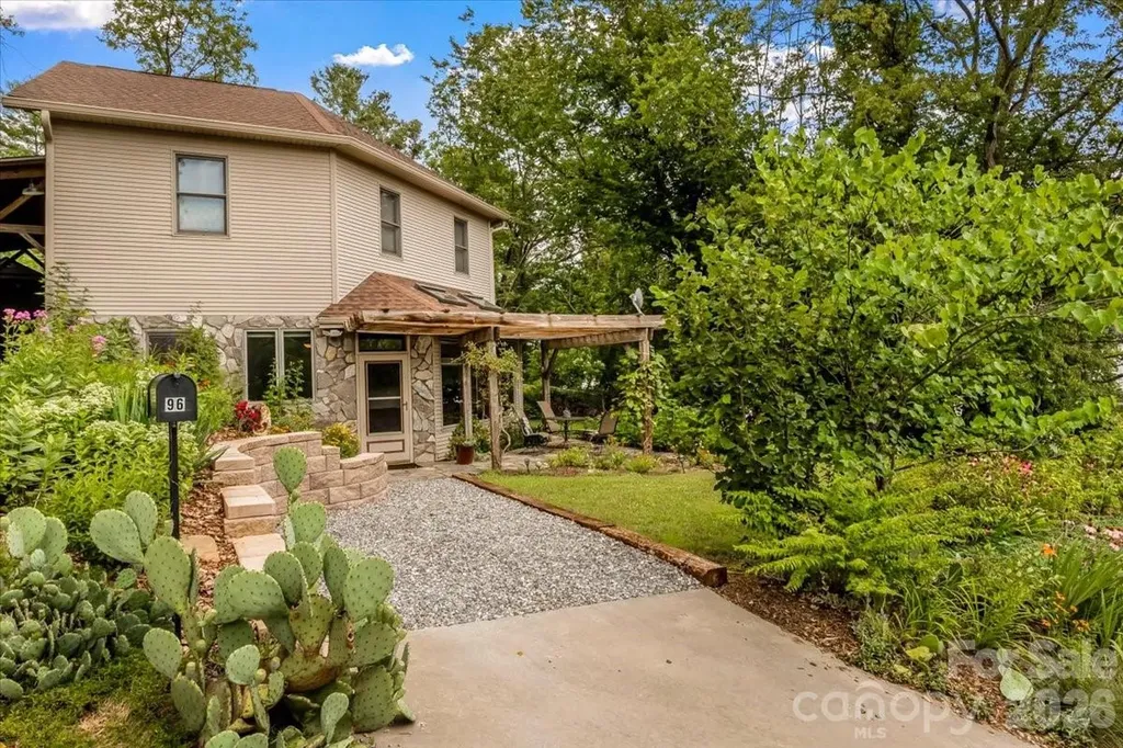 96 Woodrow Avenue Asheville NC 28801