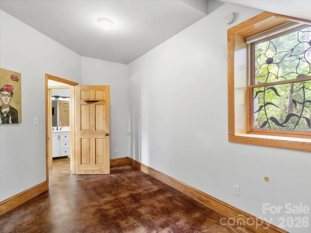 96 Woodrow Avenue Asheville NC 28801
