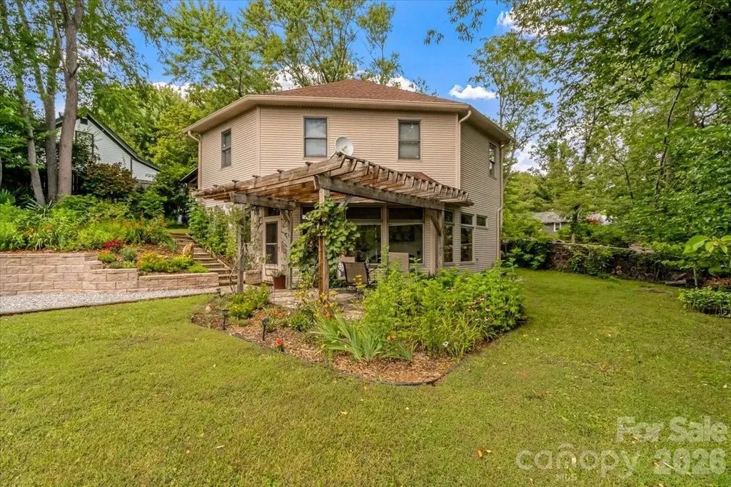 96 Woodrow Avenue Asheville NC 28801