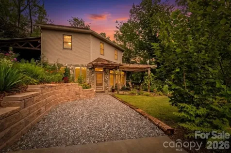 96 Woodrow Avenue Asheville NC 28801