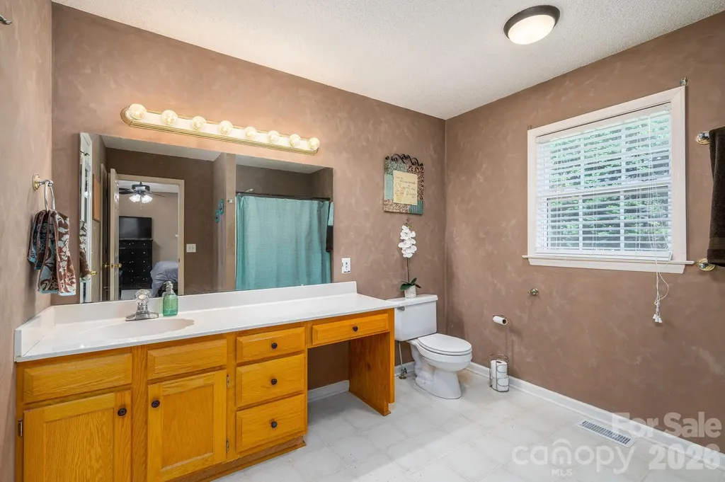 2524 Old Pond Drive Lincolnton NC 28092
