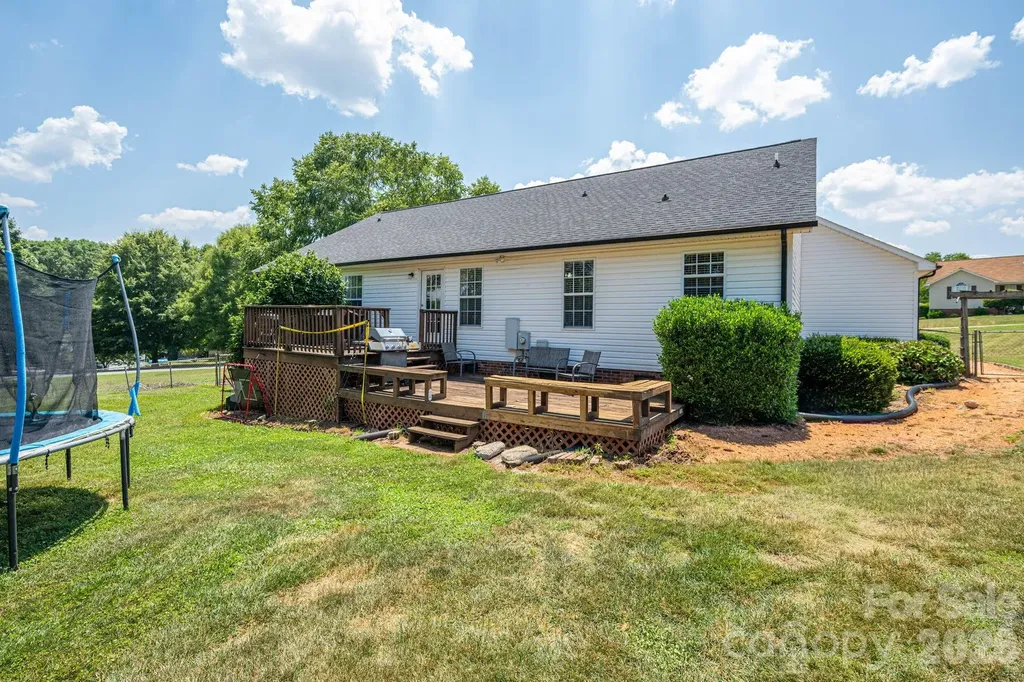 2524 Old Pond Drive Lincolnton NC 28092